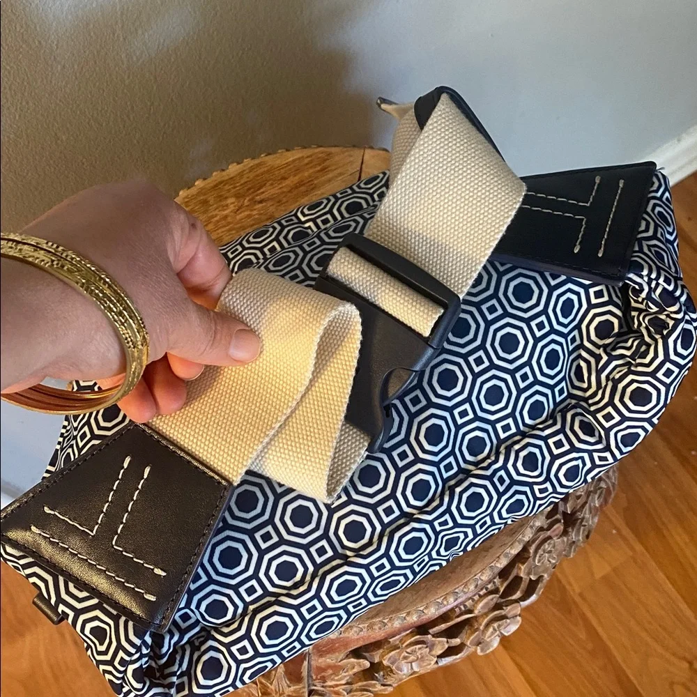 💙🤍Stylish Blue Tory Burch Nylon Fanny Pack💙🤍